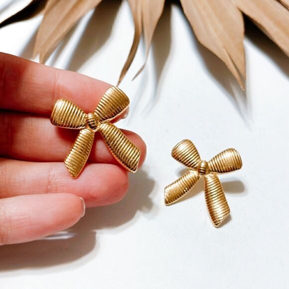 Textured gold bow earrings #1024 - Picture 5 of 5